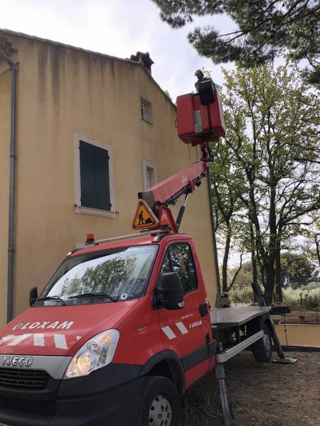Spécialiste pour nettoyer votre façade et réaliser une étanchéité par traitement hydrofuge à Ollioules dans le Var