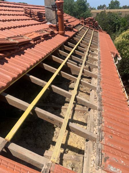 Rénovation de toiture avec remplacement de liteaux à Six Fours par BCH Rénovation