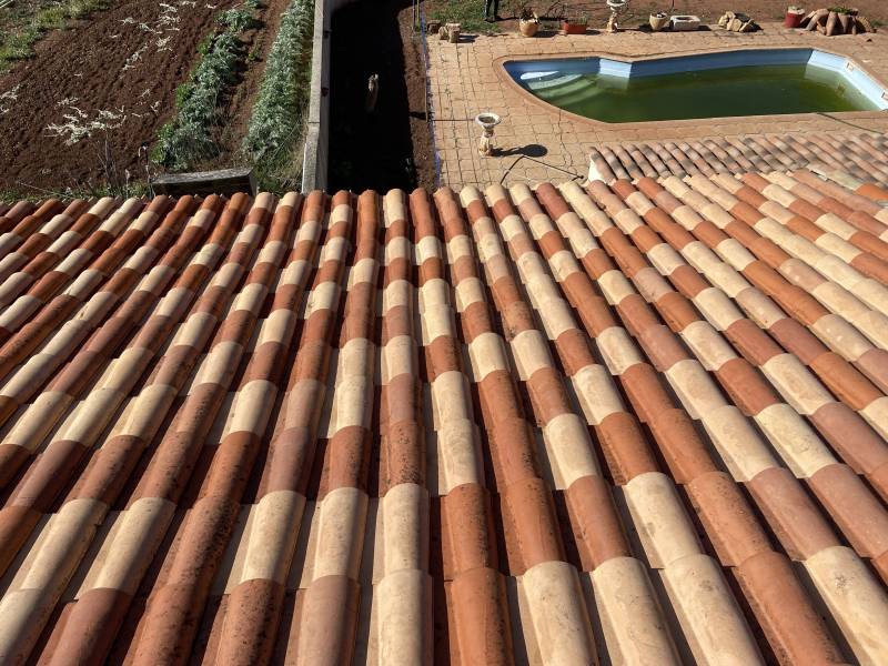 Entreprise pour appliquer un hydrofuge incolore de toiture à Hyères dans le Var
