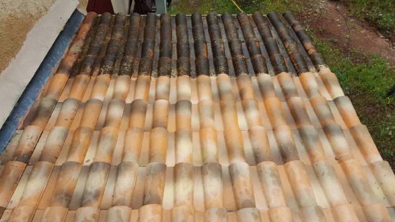Tarif d’une rénovation de toiture par résine incolore hydrofuge à Pierrefeu dans le Var (83)